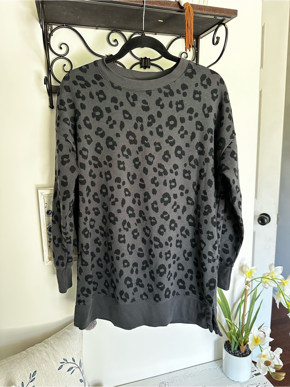 Old Navy Charcoal & Black Leopard Crewneck oversized Sweater
